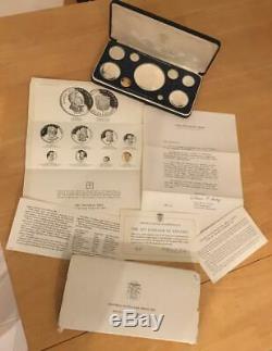 1975 Panama Proof Set with 9 coins Original Box, Display Case & COA
