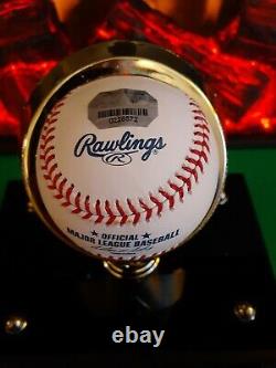 A Roy Halladay Signed Mlb Baseball W 2 Holo Coa's & Personalized Display Case