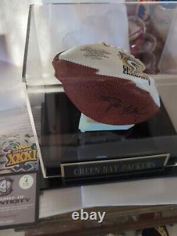 Brett Favre Hand Signed Mini Super Bowl XXXI Football & Display Case With COA