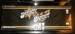Burt Reynolds Signed Smokey And The Bandit 118 Diecast Car Psa Coa Display Case