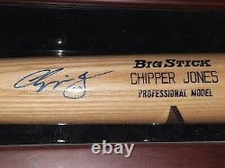 Chipper Jones Rawlings Professional series Signed Bat + displaycase JSA COA