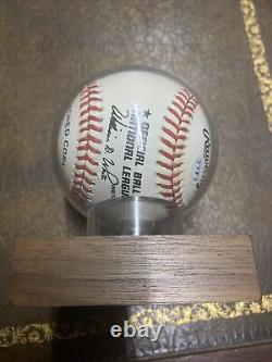 Dave Justice Signed ONL William D. White Baseball withCOA & Display Case Vintage