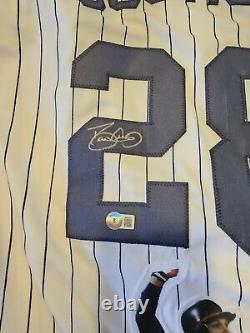 David Justice signed Custom New York Yankees Jersey (BECKETT COA) Display Case
