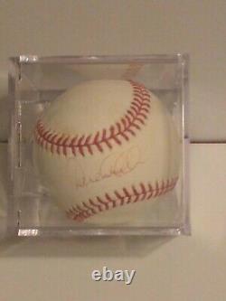 Derek Jeter MLB NEW YORK Yankees Signed Baseball with Display Case COA HOF SS