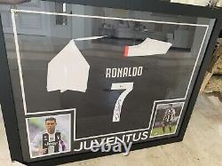 Framed Cristiano Ronaldo Signed Juventus Jersey Shirt (Beckett COA)