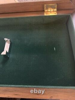 Franklin Mint JOHN WAYNE Commemorative Bowie Knife in Display Case with key/COA