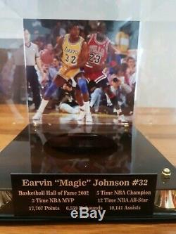 Magic Johnson Signed Nba Basketball In Display Case And With Beckett Bas Coa
