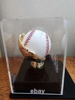 Mariano Rivera Signed Autographed Baseball W Coa Yankees Gold Glove Display Case