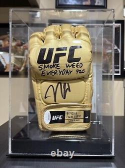 Nick Diaz Gold Ufc Glove Jsa/coa Smoke Weed Everyday 420 With Display Case