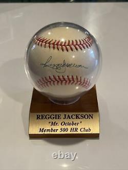 REGGIE JACKSON Signed Baseball ONL Rawlings JSA COA With Display Case