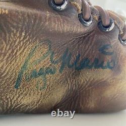 Roger Maris Signed 1960s Baseball Glove With COA and display case