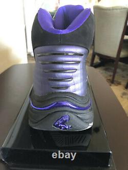 Shaquille O'Neil Custom autographed basketball shoe COA with Display Case