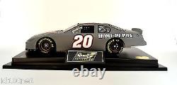 Tony Stewart NASCAR Diecast 124 Scale Home Depot #20 -2003 COA & Display Case