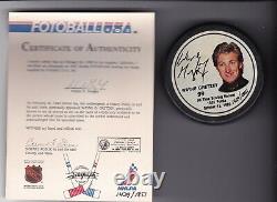 Wayne Gretzky Signed Fotoball Portrait Hockey Puck /1851 with COA & Display Case