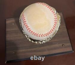 YOGI BERRA HOF Yankees Signed Baseball JSA COA WithDISPLAY CASE