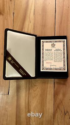 1982 RCM Constitution canadienne 100 $ pièce en or 1/2 oz avec boîte d'affichage et certificat d'authenticité