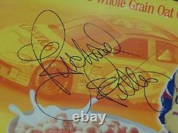 2000 Richard Petty Signé Autographié Nascar Cheerios Box With Coa Display Case