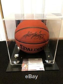 2001 Kobe Bryant Psa / Dna Authentique Autographié De Basket-ball Avec Coa + Cas D'affichage