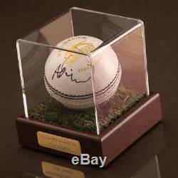 Adil Rashid Signé Balle De Cricket Autograph Display Case Angleterre Souvenirs Coa