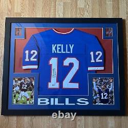 Affichage encadré de maillot signé de Jim Kelly des Buffalo Bills 35x43 NFL Beckett COA