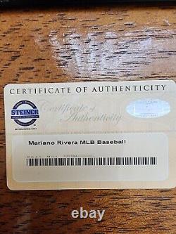 Balle de baseball signée autographiée par Mariano Rivera avec certificat d'authenticité, étui de présentation en gant doré des Yankees