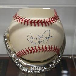 Balle de baseball signée par Cal Ripken Jr. Iron Man dans une vitrine avec certificat d'authenticité Vintage 9/6/95