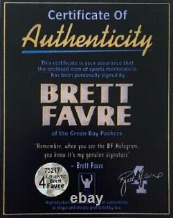 Balle de football signée de Brett Favre pour le 200e match dans une vitrine avec certificat d'authenticité