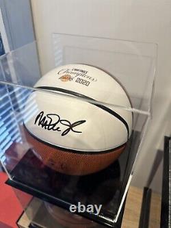 Ballon de basket signé Magic Johnson Beckett COA + vitrine d'exposition