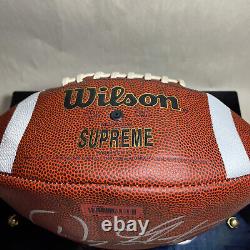 Ballon de football Wilson NCAA signé par Doug Flutie avec étui de présentation - Buffalo Bills TCH COA