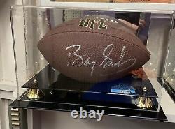 Ballon de football américain de taille réelle des Lions de Detroit signé par Barry Sanders avec certificat d'authenticité et vitrine.