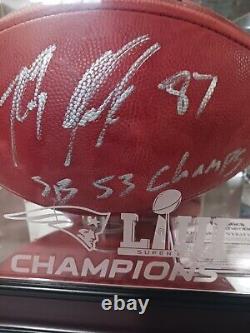 Ballon de football dédicacé de Rob Gronkowski du Super Bowl 53 avec certificat d'authenticité et vitrine