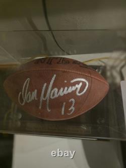 Ballon de football signé par Dan Marino avec certificat d'authenticité inclus et vitrine avec gravure