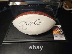 Ballon de football signé par Joe Montana avec boîtier d'affichage Duke Wilson JSA COA