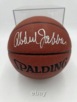 Basketball Spalding signé par Kareem Abdul-Jabbar avec certificat d'authenticité et boîtier