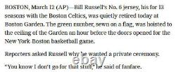 Bill Russell A Signé Le Basketball Avec L'aco De Psa Et Le Cas D'affichage