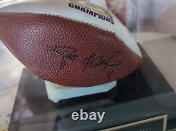 Brett Favre Bal Hand Signé Mini Super Bowl XXXI Football & Coffret d'Affichage Avec COA