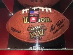 Brett Favre Super Bowl XXXI Autographed Football Et Vitrine