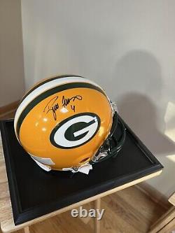 Casque NFL Riddell de taille réelle signé par Brett Favre / Certificat d'authenticité et vitrine