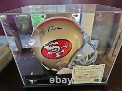 Casque de taille réelle dédicacé par Jerry Rice avec COA de Triumph et boîtier d'affichage miroir