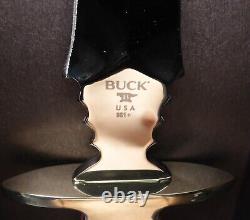 Couteau Buck Éd. Limitée 0981 Dague N° de série 69 sur 200 Poignée en Bois de Noyer Lame Miroir Certificat d'Authenticité