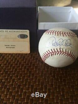 Derek Jeter Autograph 2006 Jeu Utilisé Baseball Steiner Sports Coa & Case D'affichage
