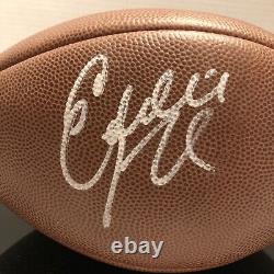 Eddie George a signé un authentique ballon de football NFL avec un COA et une vitrine d'exposition.