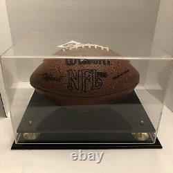 Eddie George a signé un authentique ballon de football NFL avec un certificat d'authenticité (COA) et une vitrine d'exposition.