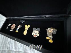 Ensemble de broches Disney Mickey Mouse 75e anniversaire avec boîtier d'affichage en bois et COA