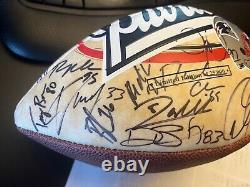 Équipe de football 2004 des New England Patriots signée Champions du monde! Coa