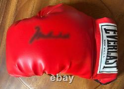 Gant de boxe autographié par Muhammad Ali de la marque Everlast avec étui de présentation et certificat d'authenticité inclus