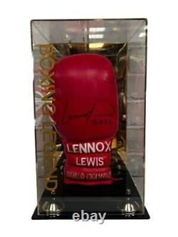 Gant de boxe de marque signé à la main par Lennox Lewis dans un étui d'exposition avec un certificat d'authenticité (COA)