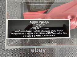 Gant de boxe signé autographié par Mike Tyson avec boîtier d'affichage argenté personnalisé + COA