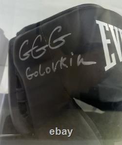 Gennady Golovkin GGG (Triple G) a signé un gant Everlast avec un certificat d'authenticité PSA + une vitrine d'exposition.