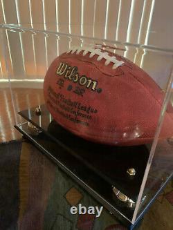 Johnny Unitas Signé NFL Football Beckett Coa Baltimore Colts Avec Vitrine